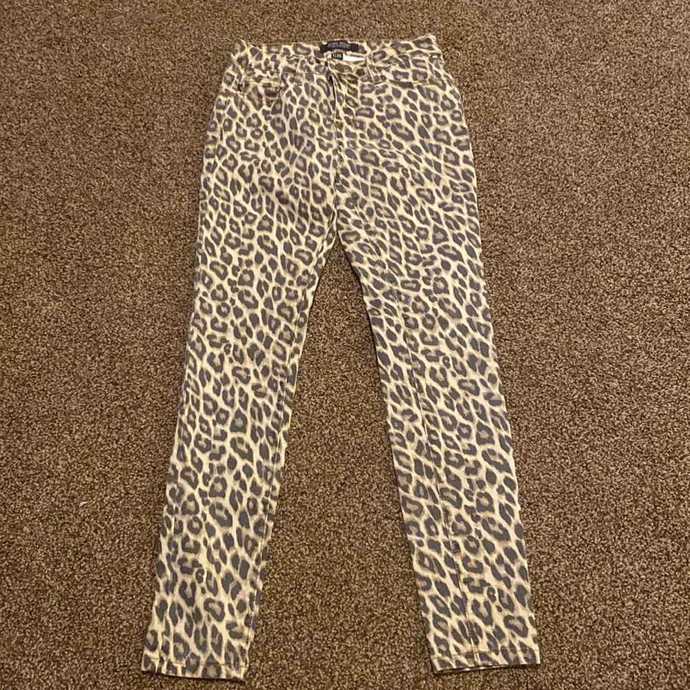 Judy Blue skinny leopard print jeans
